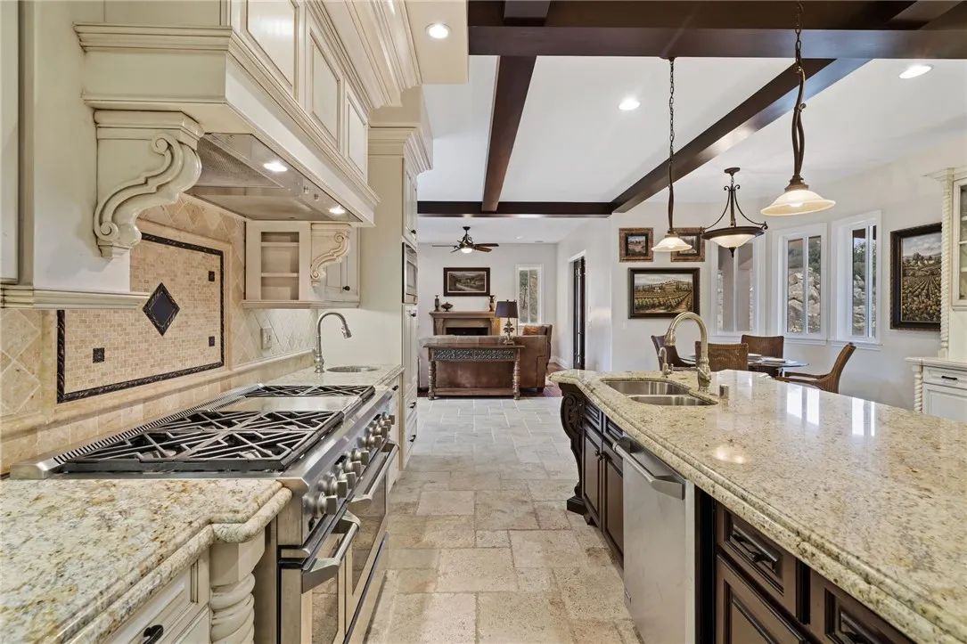 18378 Avenida Bosque, Murrieta, California 92562 home-pic-6